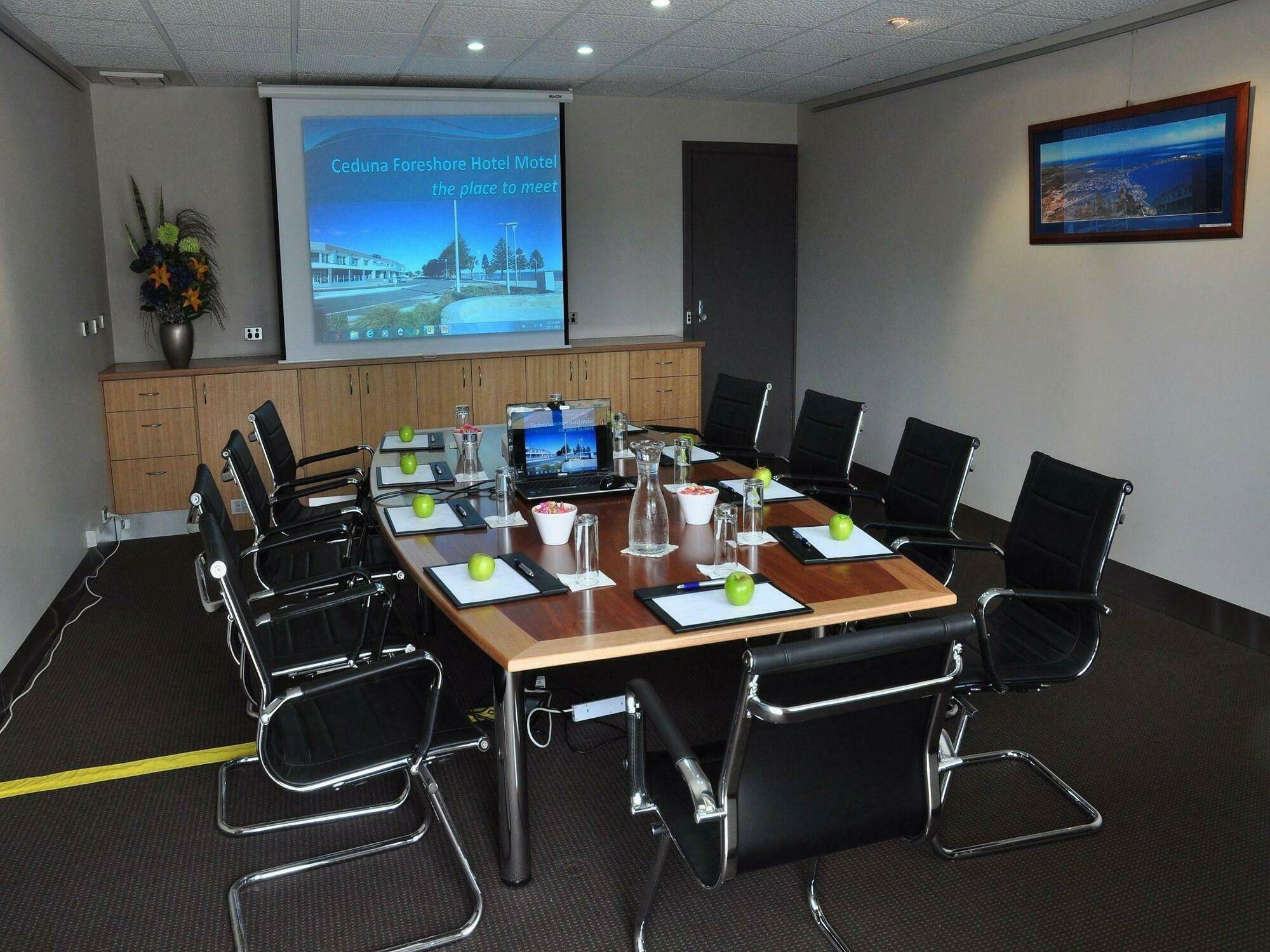 Ceduna Foreshore Hotel Motel Экстерьер фото